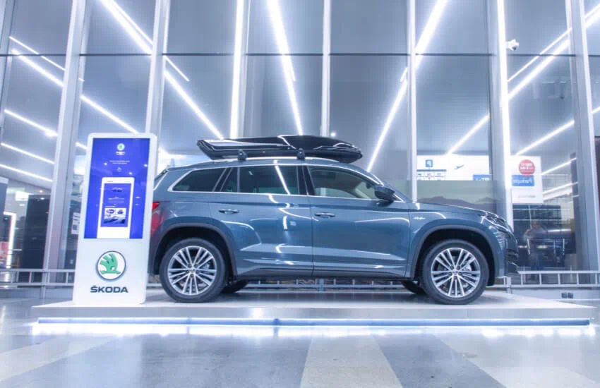 Instalace informačních panelů<br>ŠKODA AUTO